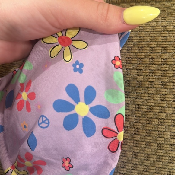 Dippin daisys bikini set in near perfect condition small stain shown in photo - Picture 4 of 5